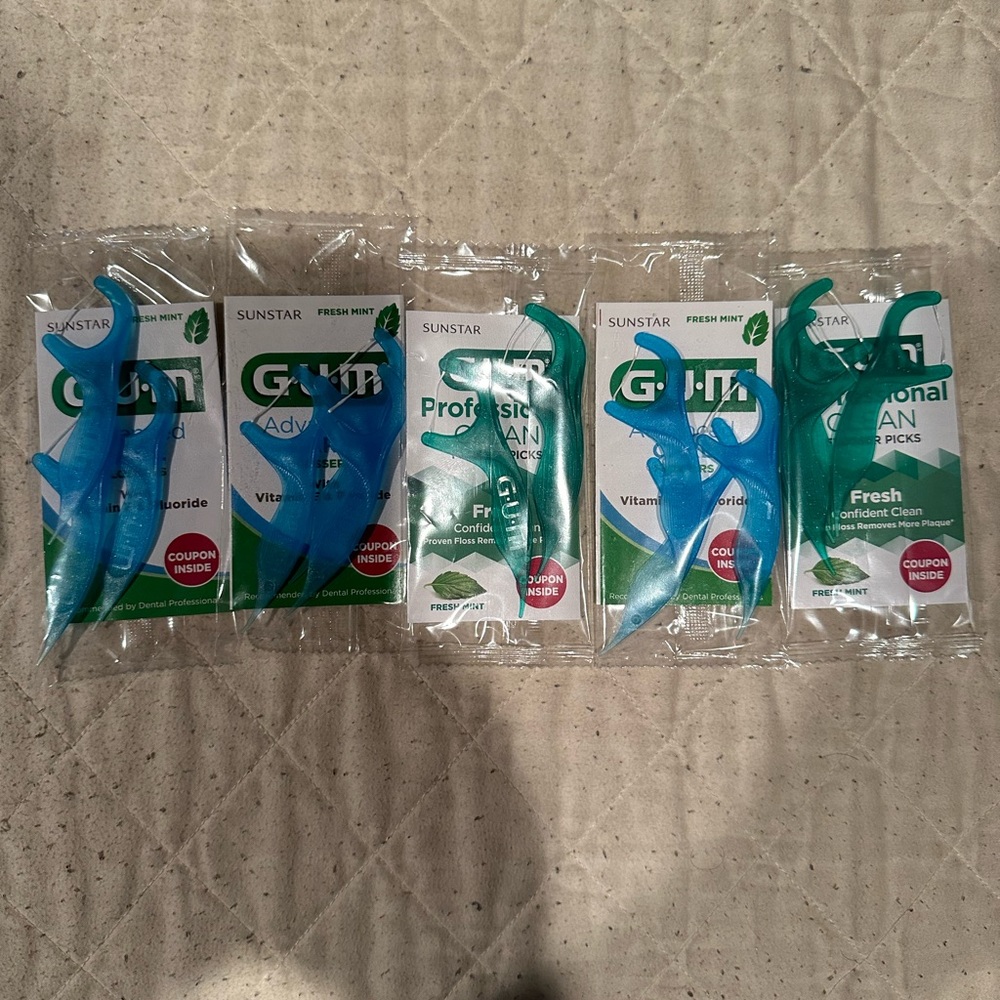 Gum professional clean- fresh mint- tooth picks- set of 5! New!